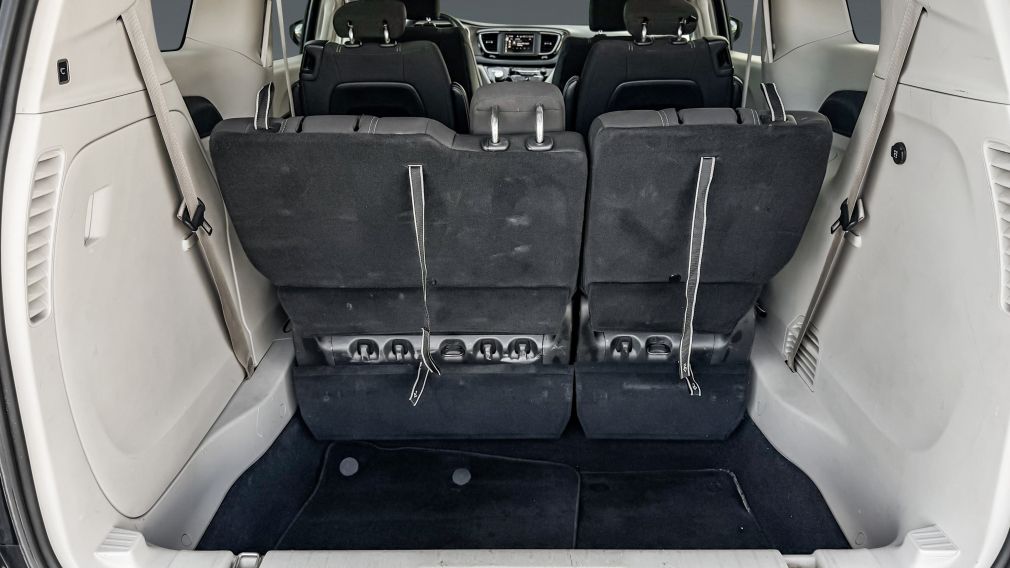 Chrysler Grand Caravan SXT 2022 d&rsquo;occasion à vendre - 30