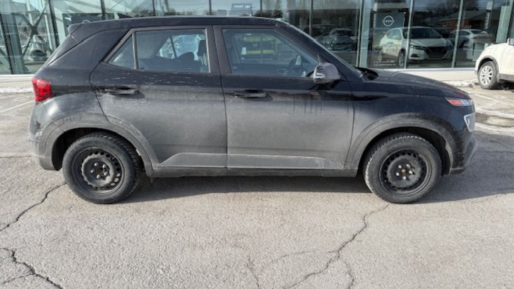 Hyundai Venue Essential 2021 d&rsquo;occasion à vendre - 12