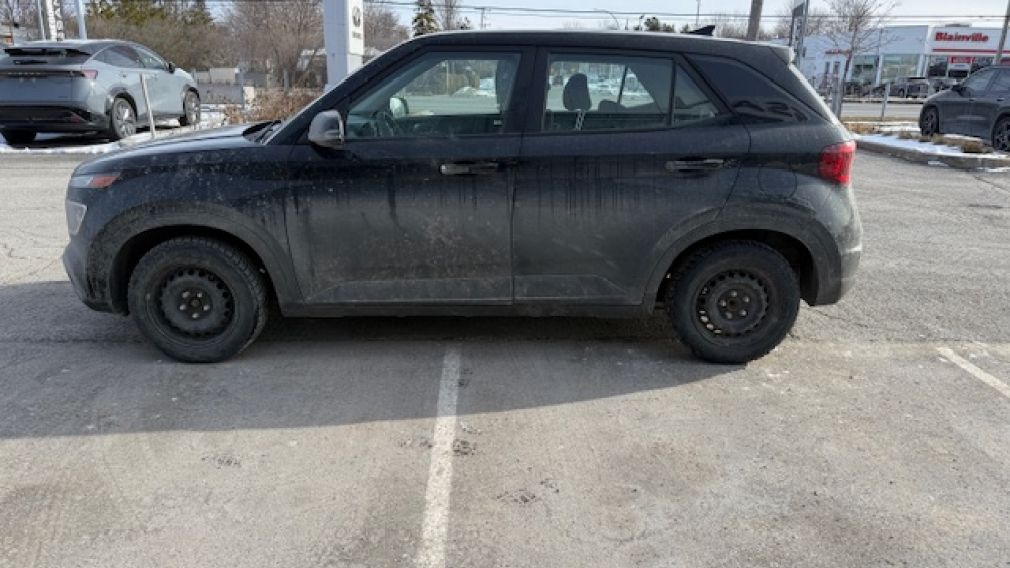 Hyundai Venue Essential 2021 d&rsquo;occasion à vendre - 7