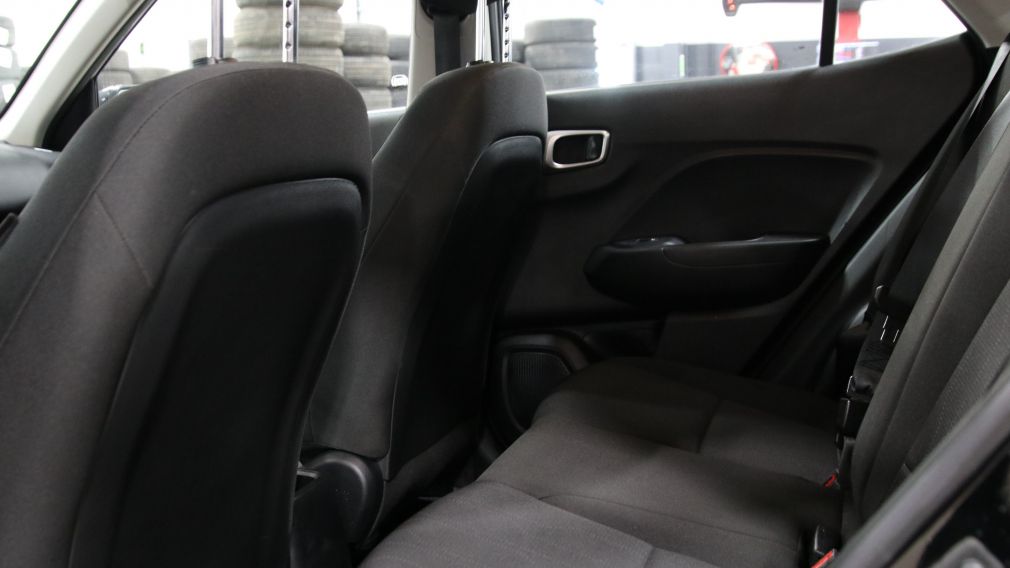 Hyundai Venue Essential 2021 d&rsquo;occasion à vendre - 23