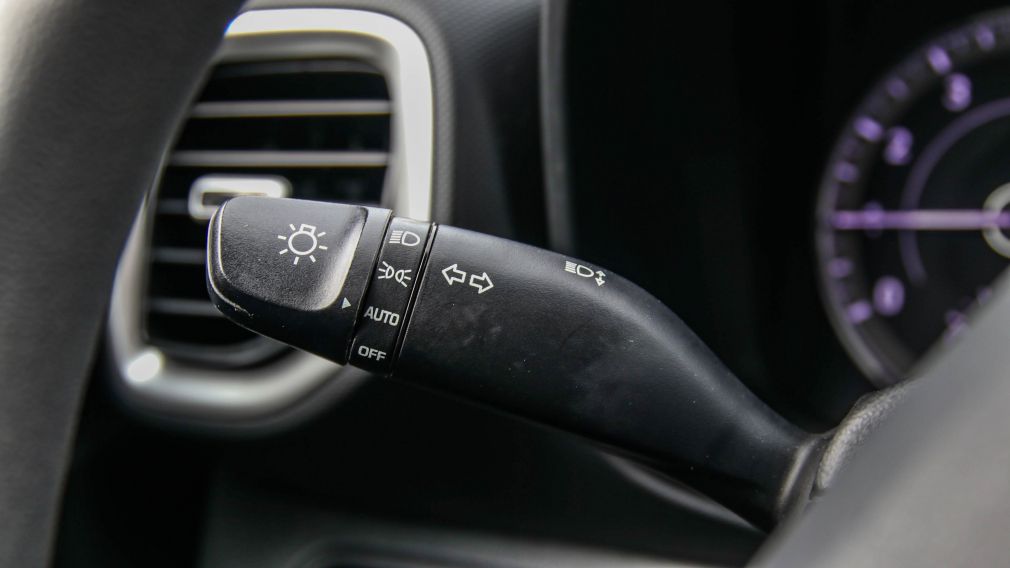 Hyundai Venue Essential 2021 d&rsquo;occasion à vendre - 17