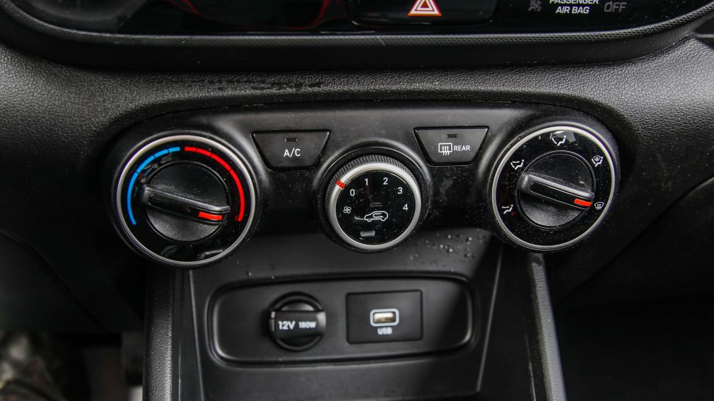 Hyundai Venue Essential 2021 d&rsquo;occasion à vendre - 19