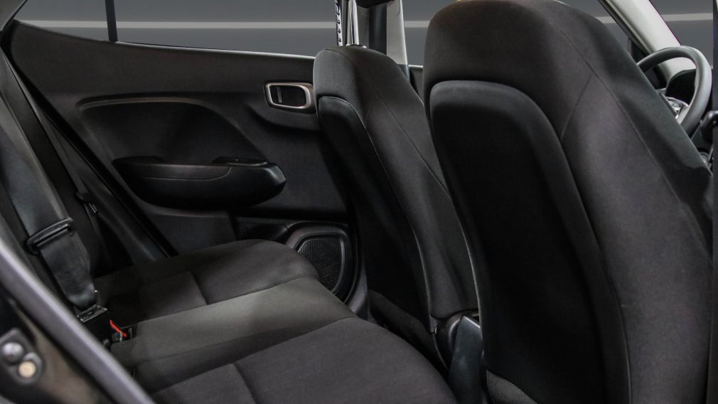 Hyundai Venue Essential 2021 d&rsquo;occasion à vendre - 24