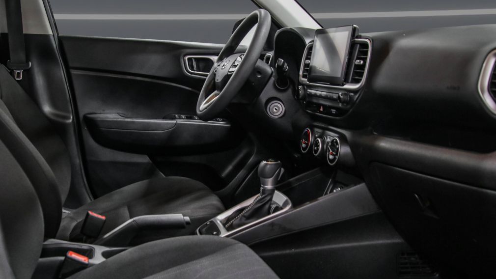 Hyundai Venue Essential 2021 d&rsquo;occasion à vendre - 25