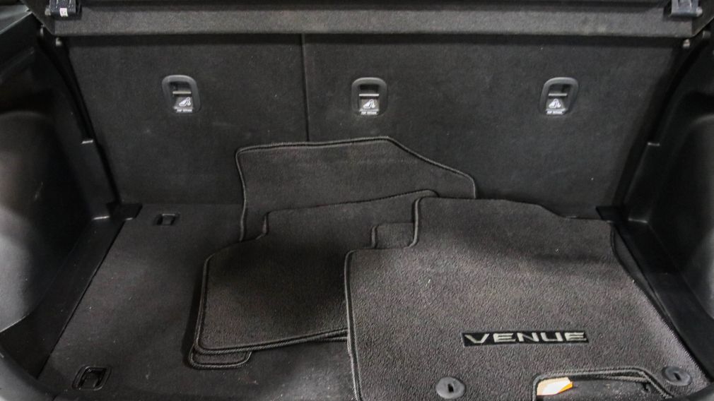 Hyundai Venue Essential 2021 d&rsquo;occasion à vendre - 26