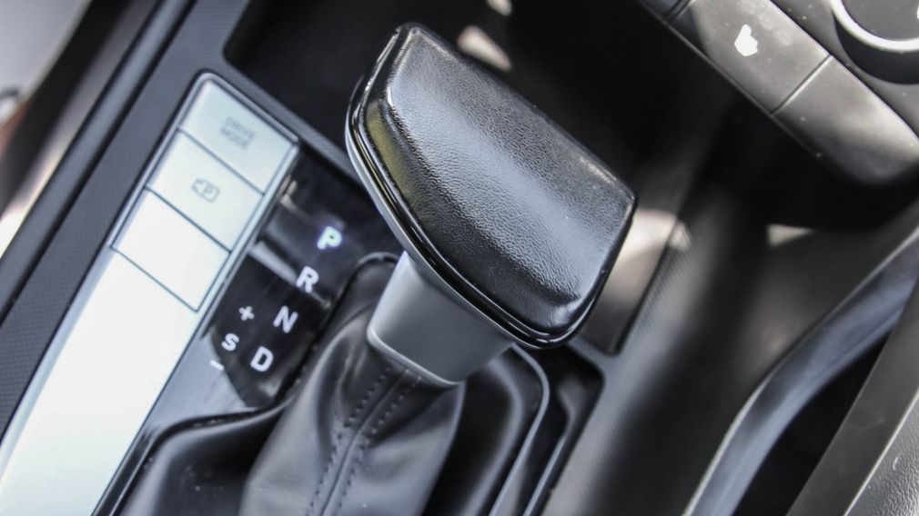 Hyundai Elantra Preferred 2024 d&rsquo;occasion à vendre - 17