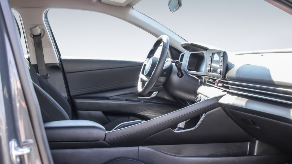Hyundai Elantra Preferred 2024 d&rsquo;occasion à vendre - 18
