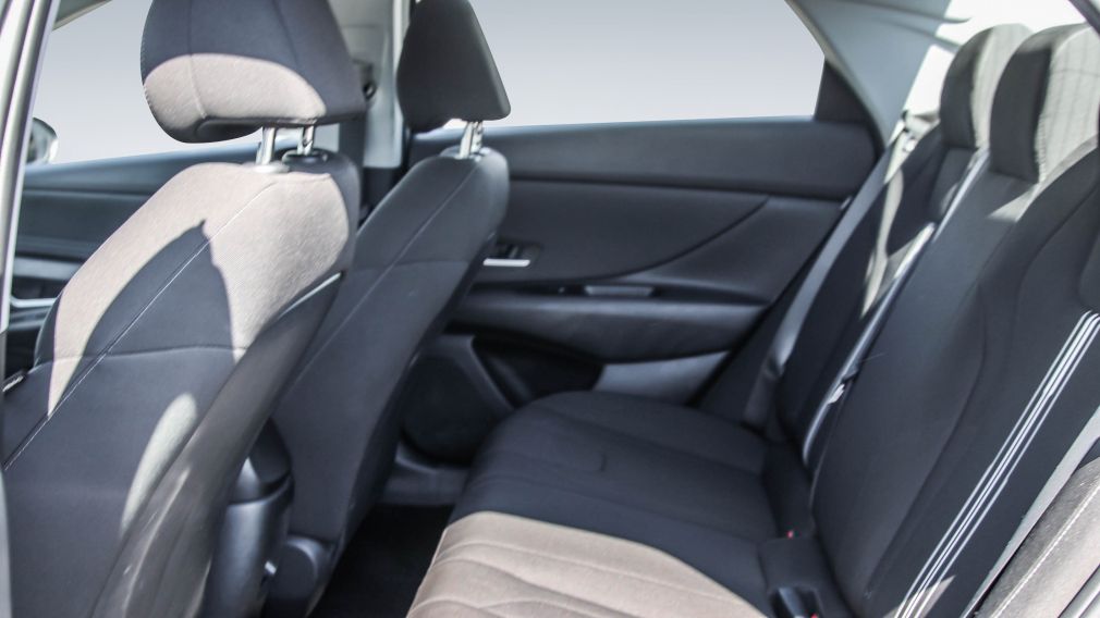 Hyundai Elantra Preferred 2024 d&rsquo;occasion à vendre - 21