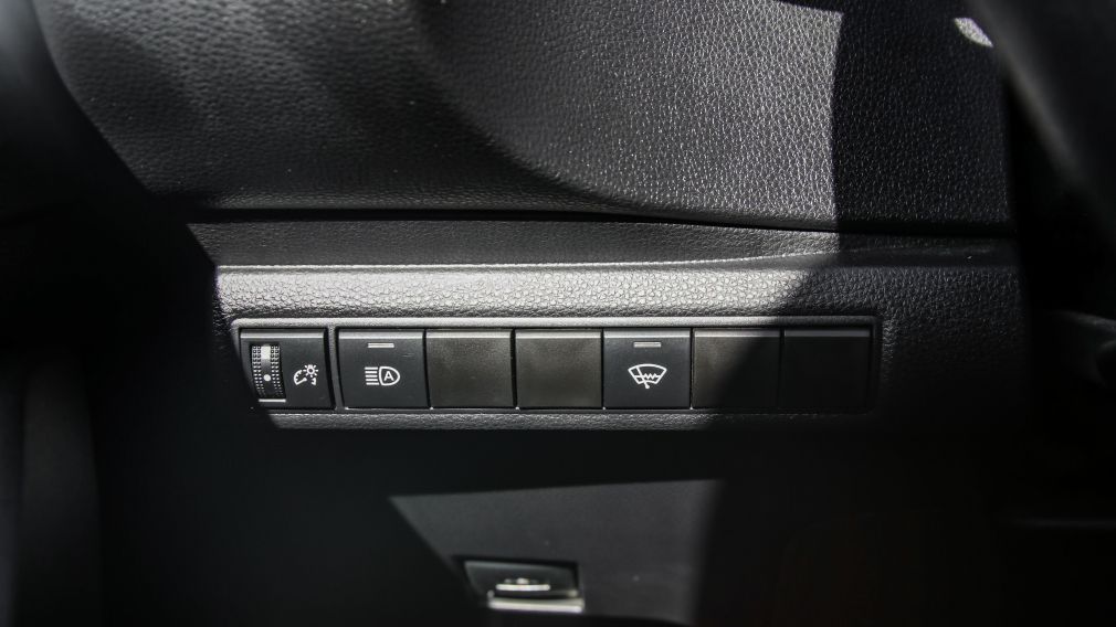 Toyota Corolla LE 2025 d&rsquo;occasion à vendre - 19