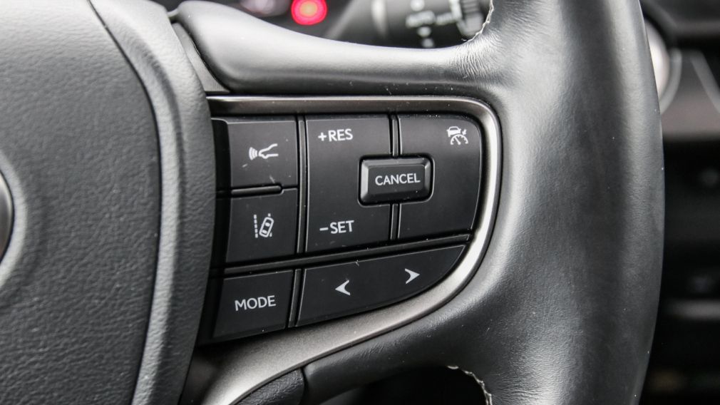 Lexus UX UX 250h 2021 à vendre à Trois-Rivières - 17