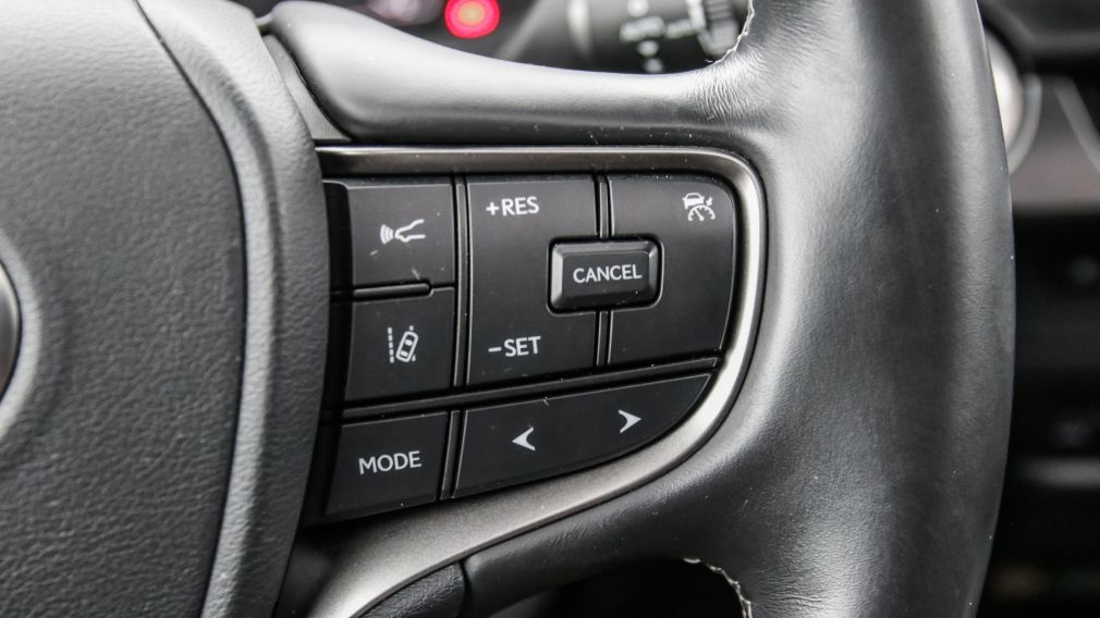 Lexus UX UX 250h 2021 d&rsquo;occasion à vendre - 17
