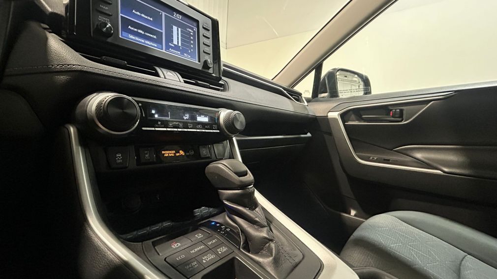 Toyota Rav 4 LE 2020 d&rsquo;occasion à vendre - 17
