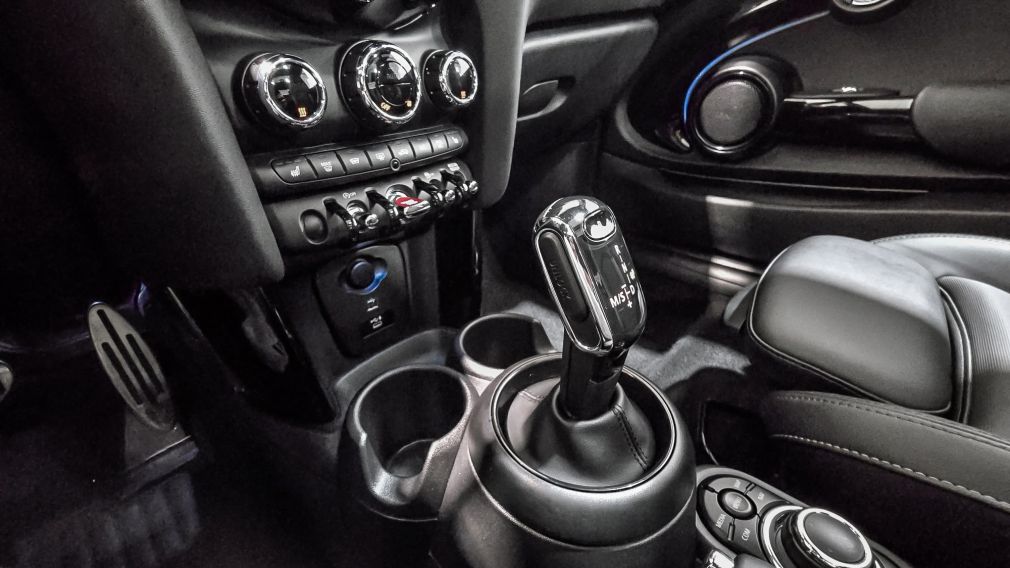 Mini John Cooper Works	 Aucun 2022 d&rsquo;occasion à vendre - 24