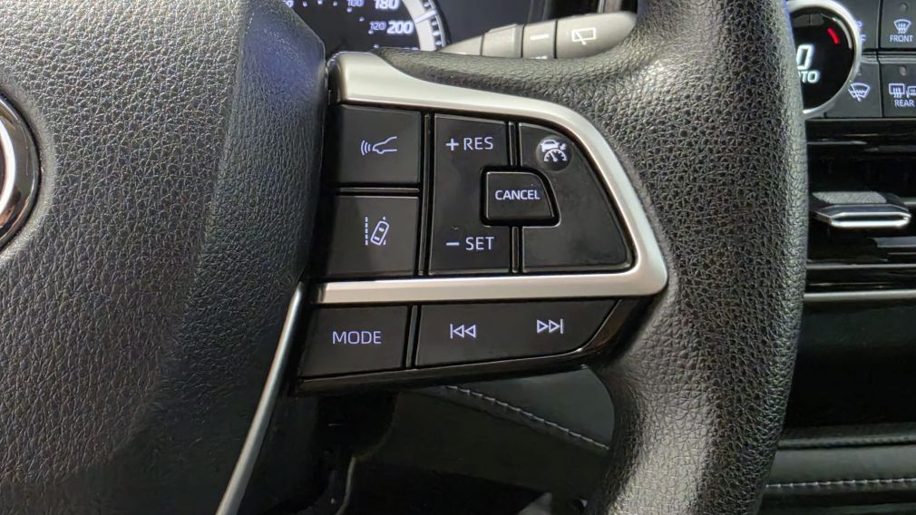 Toyota Highlander LE 2023 d&rsquo;occasion à vendre - 21