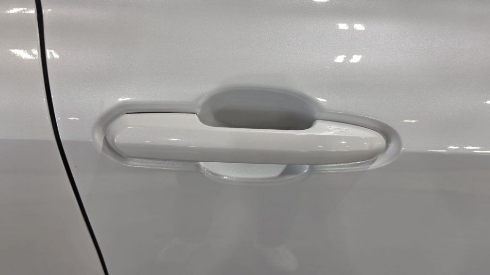 Toyota Highlander LE 2023 d&rsquo;occasion à vendre - 13