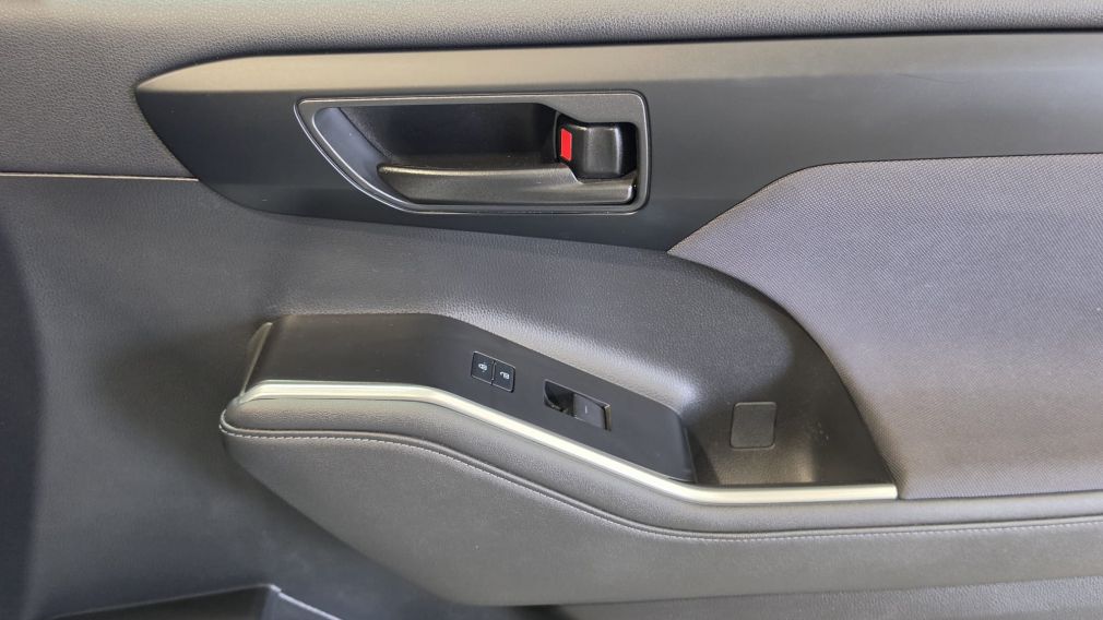 Toyota Highlander LE 2023 d&rsquo;occasion à vendre - 10