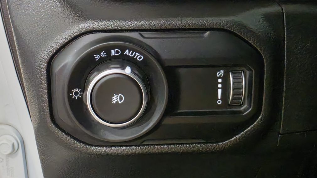 Jeep Wrangler Sahara 2023 d&rsquo;occasion à vendre - 12