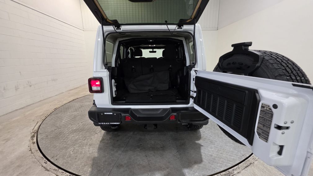 Jeep Wrangler Sahara 2023 d&rsquo;occasion à vendre - 26