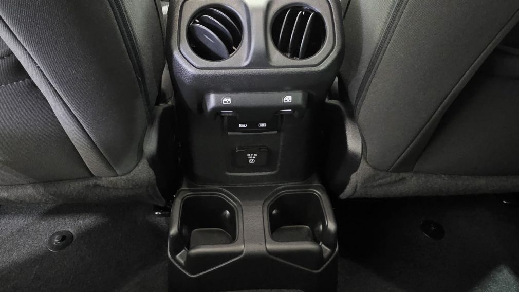 Jeep Wrangler Sahara 2023 d&rsquo;occasion à vendre - 24