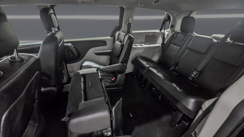 Dodge GR Caravan Crew Plus 2018 d&rsquo;occasion à vendre - 24