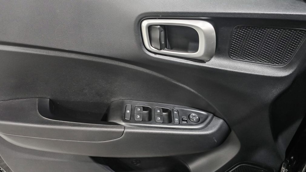 Hyundai Venue Preferred 2023 d’occasion à vendre - 11
