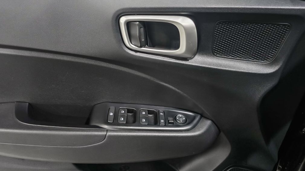 Hyundai Venue Preferred 2023 d’occasion à vendre - 10