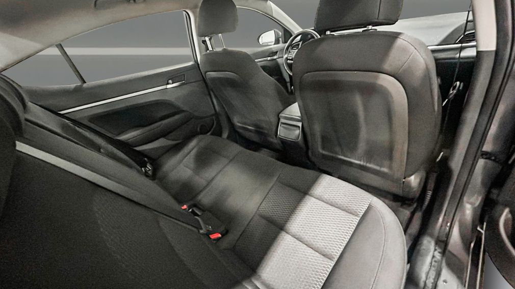 Hyundai Elantra Preferred 2019 d&rsquo;occasion à vendre - 21