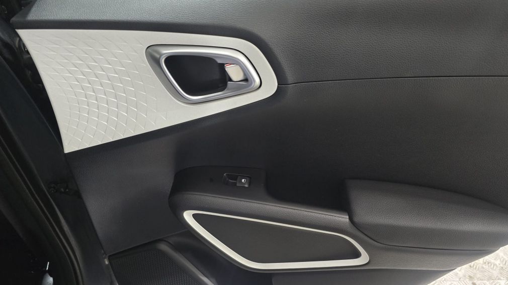 Kia Soul EV Premium 2022 d&rsquo;occasion à vendre - 28