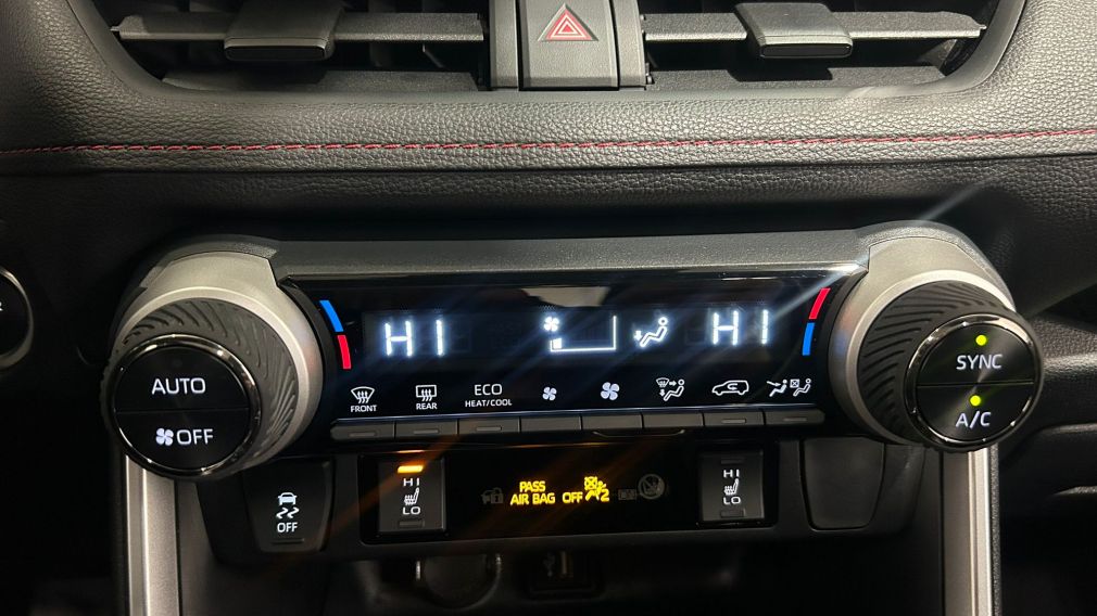 Toyota RAV4 Prime XSE 2024 d&rsquo;occasion à vendre - 12