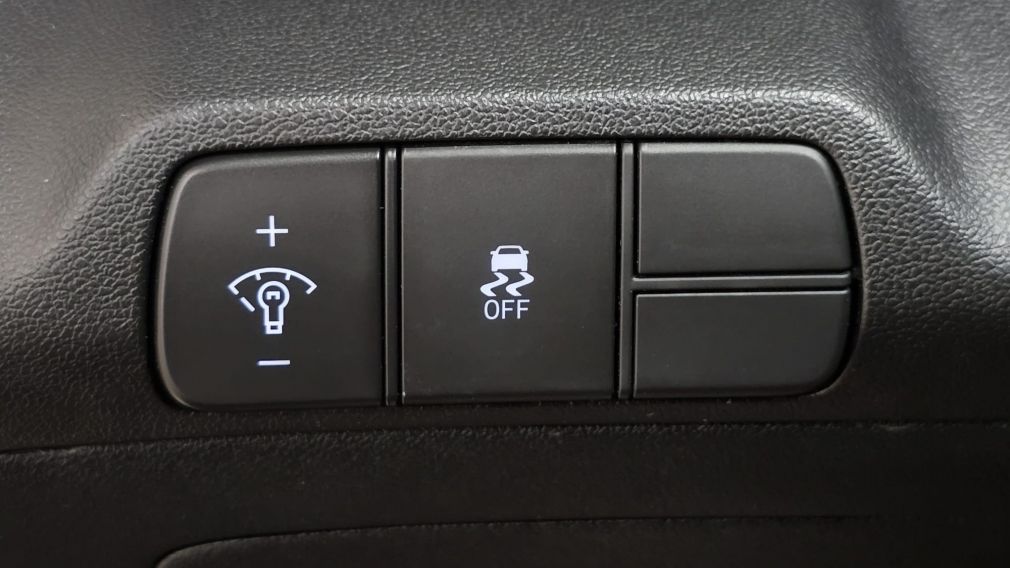 Hyundai Elantra Preferred 2024 d&rsquo;occasion à vendre - 12