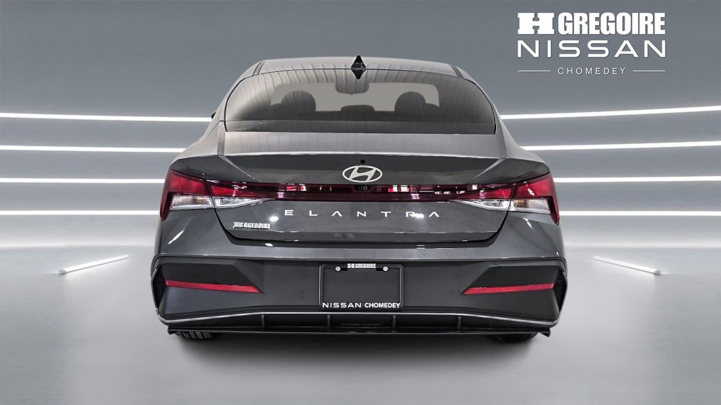 Hyundai Elantra Preferred 2024 d&rsquo;occasion à vendre - 6