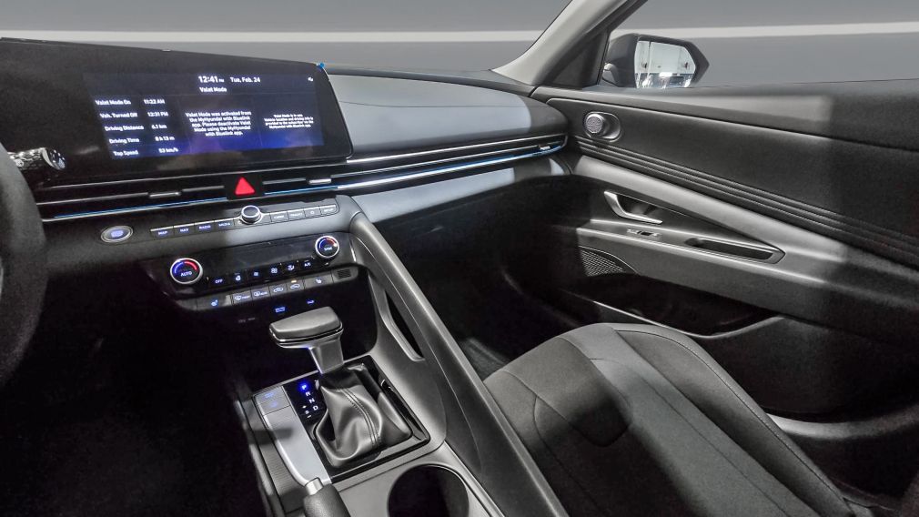 Hyundai Elantra Preferred 2024 d&rsquo;occasion à vendre - 21