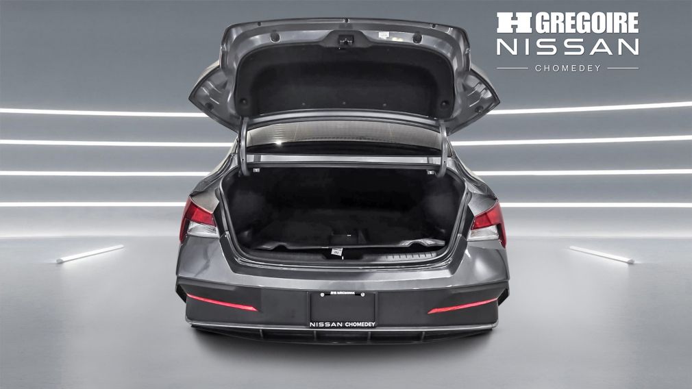 Hyundai Elantra Preferred 2024 d&rsquo;occasion à vendre - 30