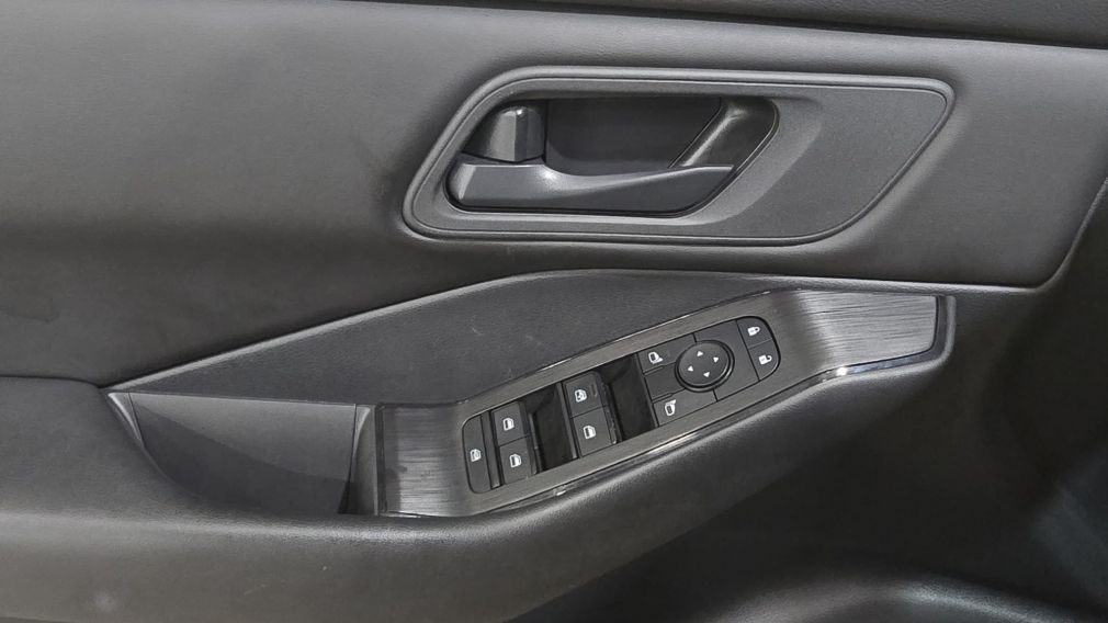 Nissan Rogue S 2024 d&rsquo;occasion à vendre - 11