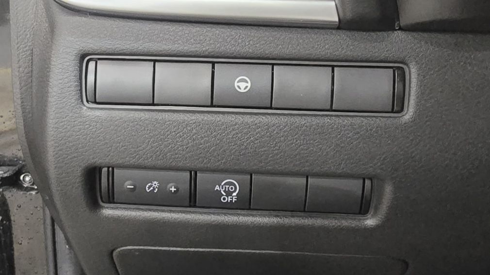 Nissan Rogue SV Moonroof 2023 d&rsquo;occasion à vendre - 36