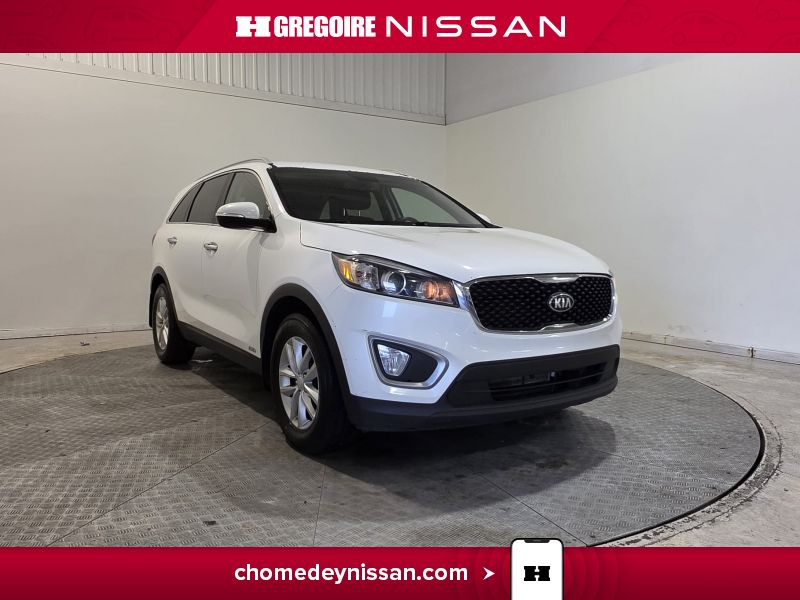 White 2016 Kia Sorento SUV / Crossover  Automatic