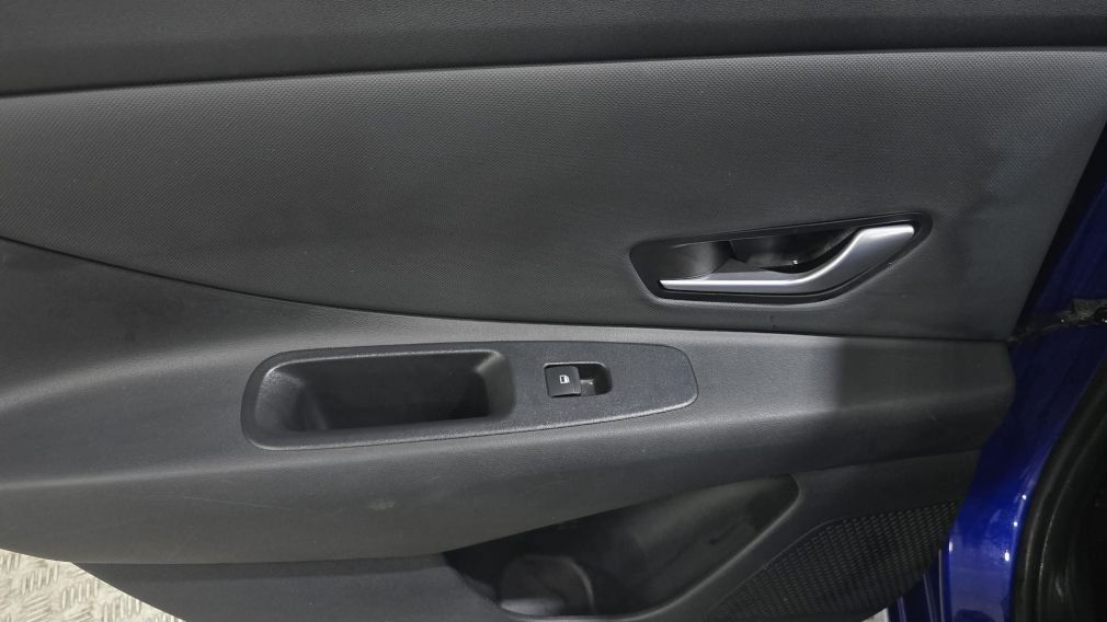 Hyundai Elantra Preferred 2022 d’occasion à vendre - 9