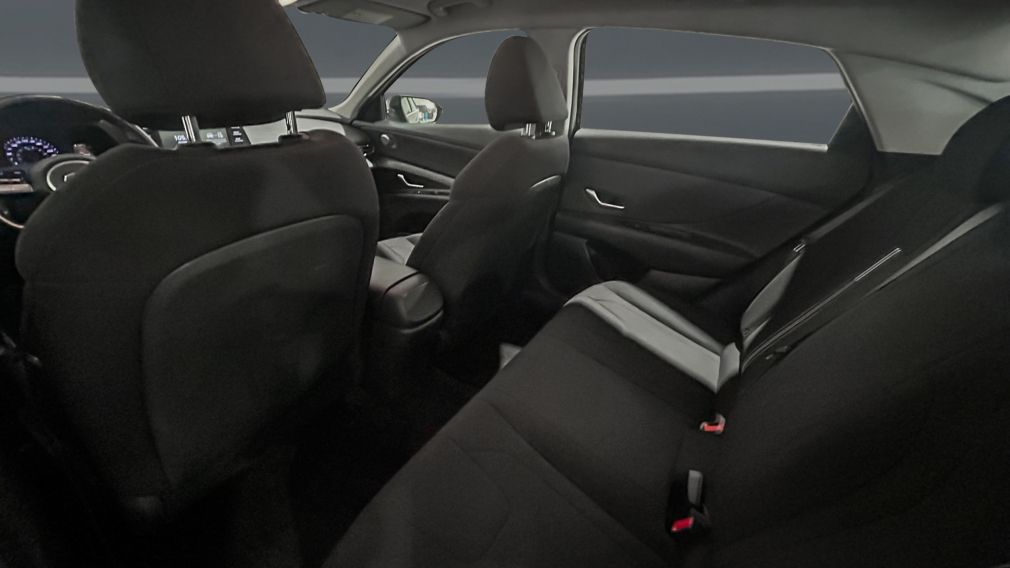 Hyundai Elantra Preferred 2023 d&rsquo;occasion à vendre - 20