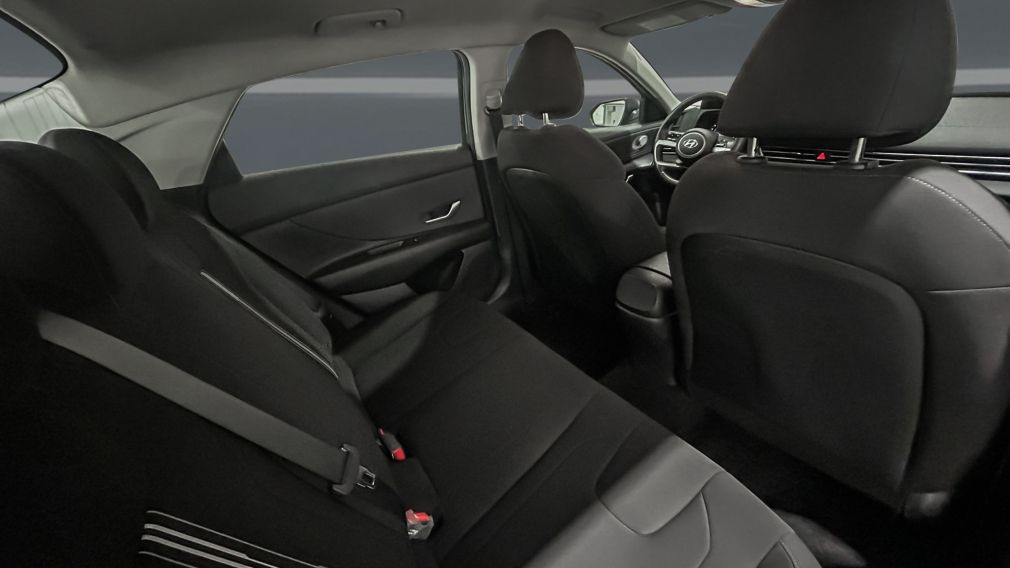 Hyundai Elantra Preferred 2023 d&rsquo;occasion à vendre - 22