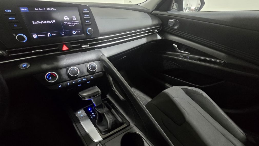 Hyundai Elantra Preferred 2023 d&rsquo;occasion à vendre - 19