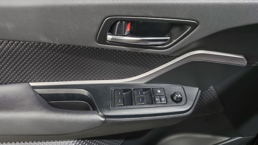 Toyota C-HR LE 2022 d&rsquo;occasion à vendre - 10