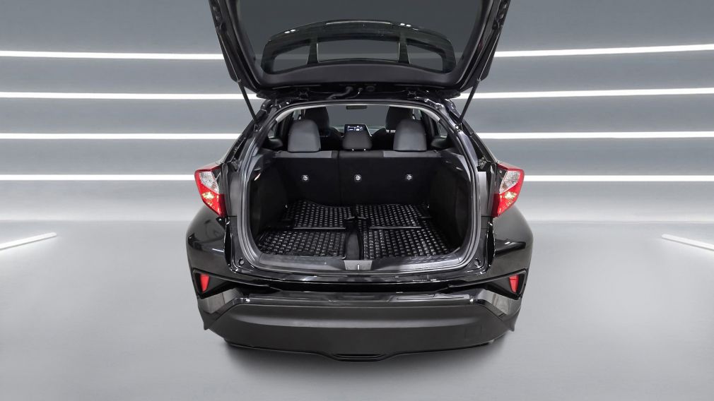 Toyota C-HR LE 2022 d&rsquo;occasion à vendre - 24