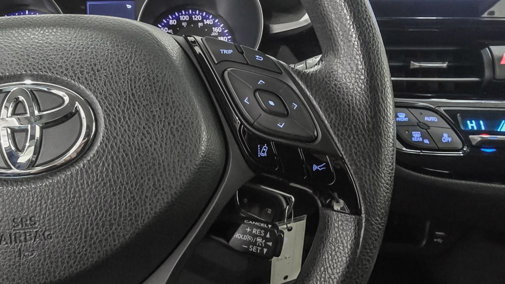 Toyota C-HR LE 2022 d&rsquo;occasion à vendre - 16