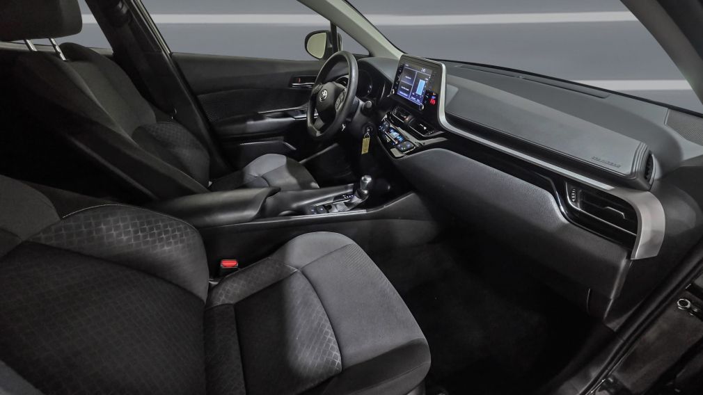 Toyota C-HR LE 2022 d&rsquo;occasion à vendre - 21