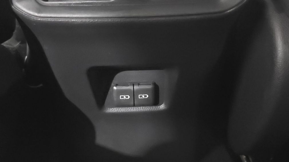 Toyota Rav 4 LE 2022 d&rsquo;occasion à vendre - 23