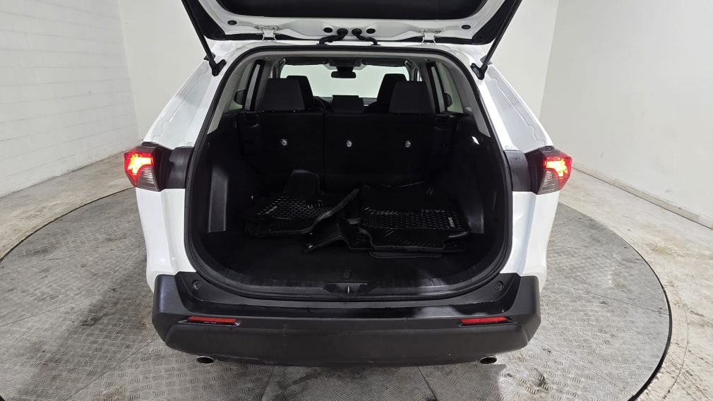 Toyota Rav 4 LE 2023 d&rsquo;occasion à vendre - 25