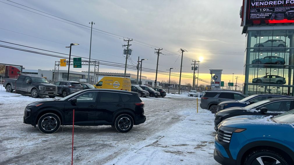 Nissan Rogue SV Moonroof 2024 d’occasion à vendre - 4