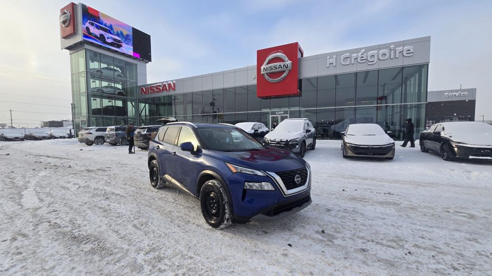 Nissan Rogue SV Moonroof