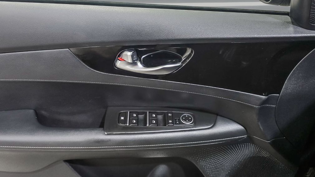 Kia Forte EX 2024 d&rsquo;occasion à vendre - 12