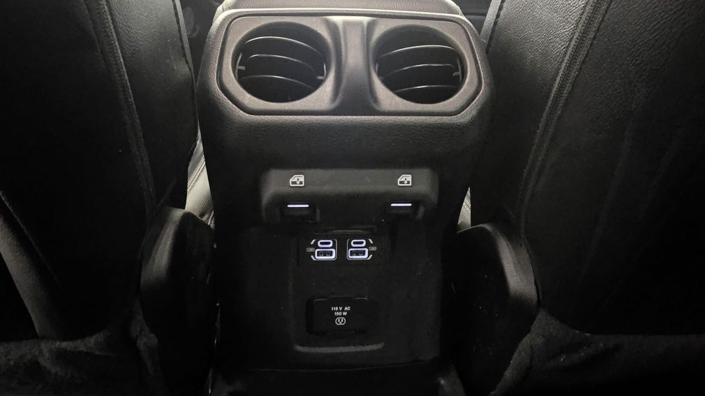 Jeep Wrangler Unlimited Sahara 2021 d&rsquo;occasion à vendre - 25